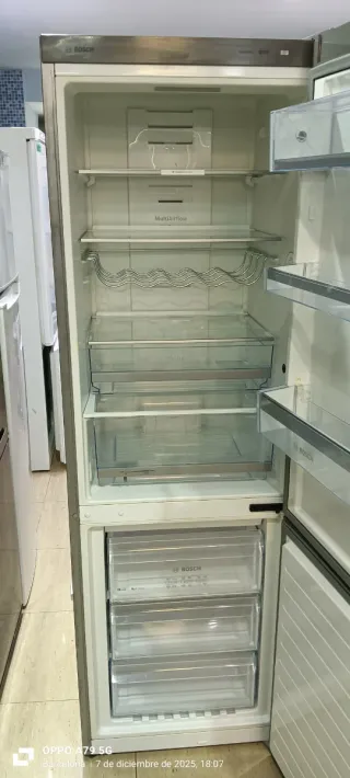 NEVERA COMBI BOSCH NO FROST ENERGÍA A+