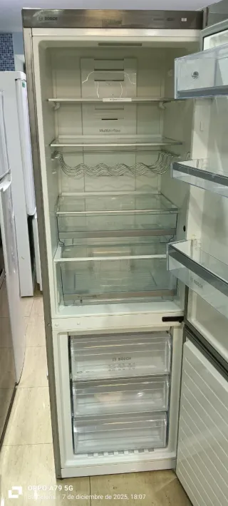 NEVERA COMBI BOSCH NO FROST ENERGÍA A+