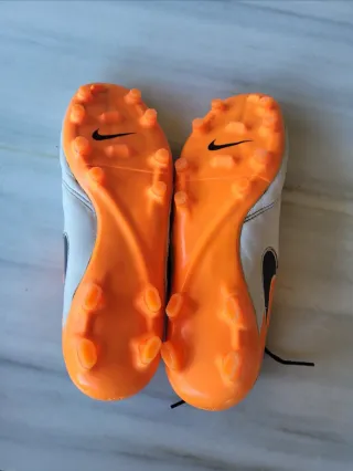 Botas de fútbol Nike Tiempo Mystic Talla 42