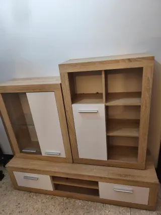 Mueble de salón modular madera y blanco