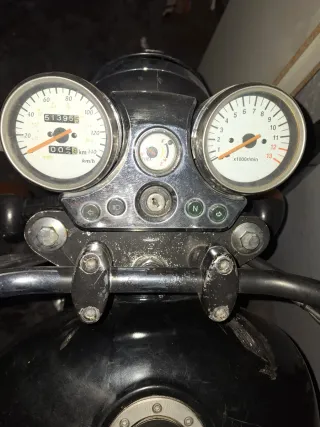 Moto custom Hyosung Águila 125cc 2004