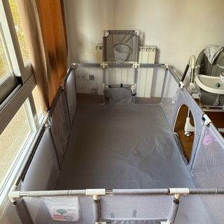 Parco giochi per bambini come nuovo