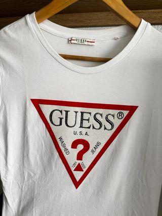 Camiseta Guess Blanca Logo Triangular Talla L