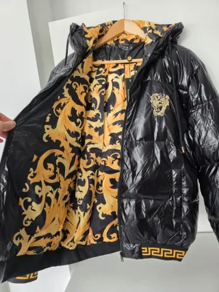 Chaqueta Versace Negra y Dorada