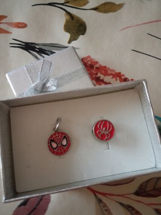 Colgante y Charm Spiderman