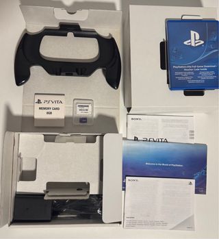 PS Vita Slim Megapack + Giochi