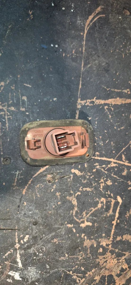 Intermitente aleta Nissan Terrano 2