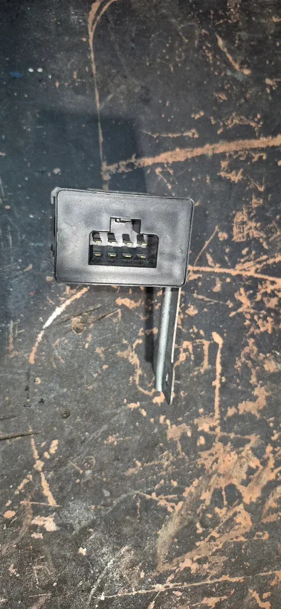 Relé Elevalunas Eléctricos Nissan Terrano 2