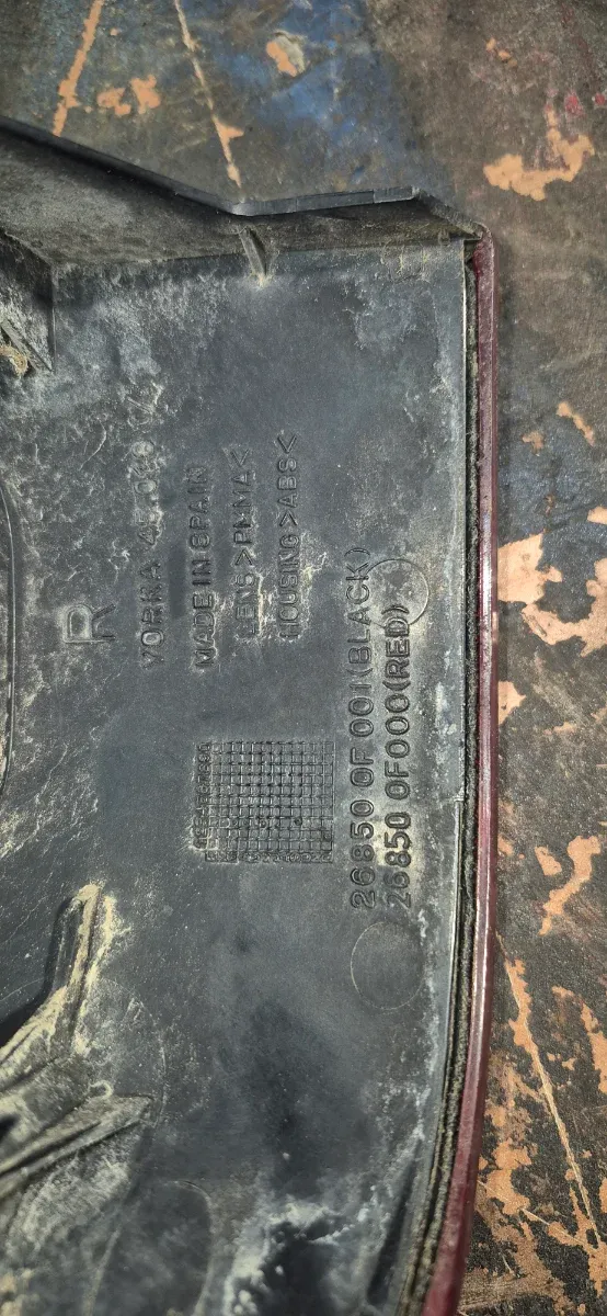 Piloto trasero derecho Nissan Terrano 2