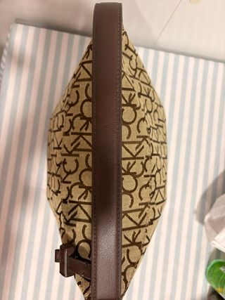 Bolso ORIGINAL de Calvin Klein en tela y piel.