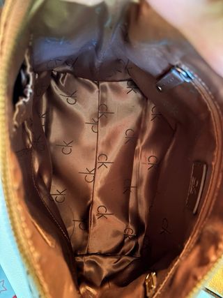 Bolso ORIGINAL de Calvin Klein en tela y piel.