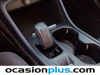 Volvo XC40 T3 Momentum Pro Auto 120 kW (163 CV)