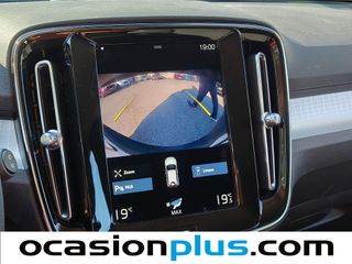 Volvo XC40 T3 Momentum Pro Auto 120 kW (163 CV)