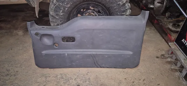 Tapizado Portón Trasero Nissan Terrano 2