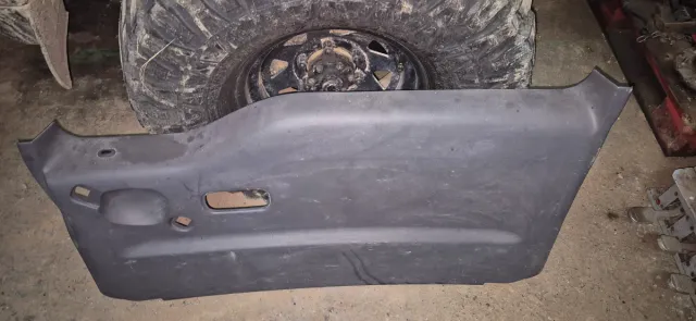 Tapizado Portón Trasero Nissan Terrano 2