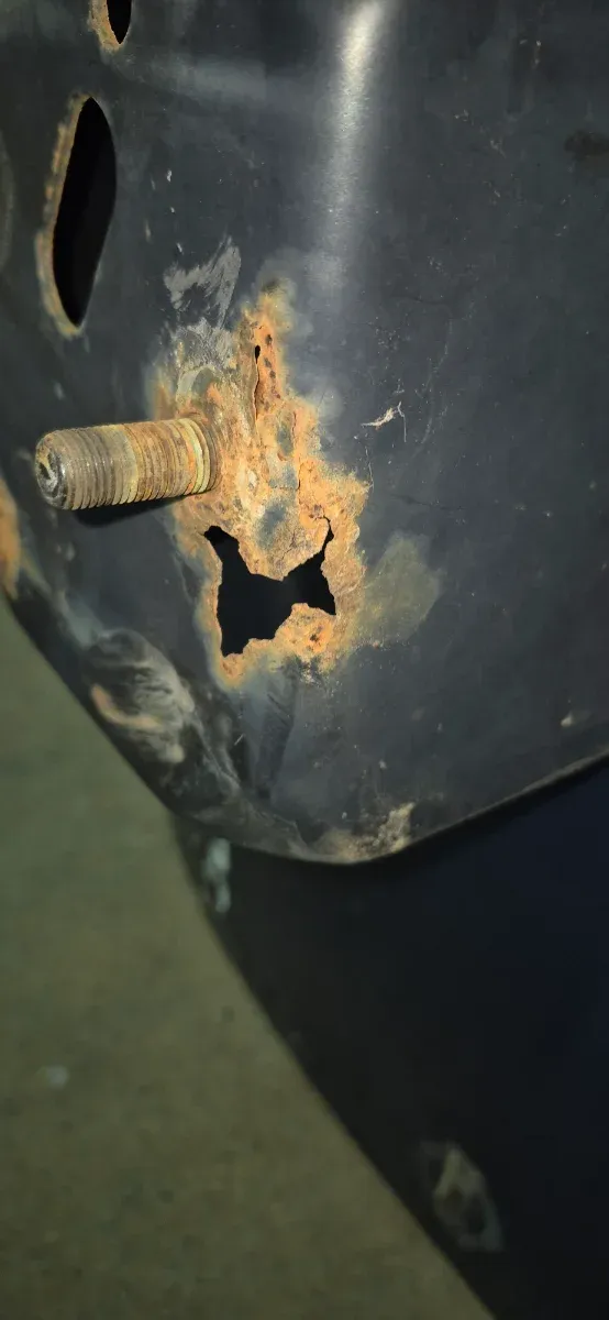 Portón Nissan Terrano 2