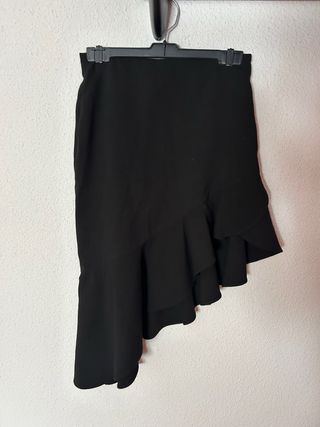 Falda Stradivarius negra asimétrica talla S nueva