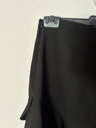 Falda Stradivarius negra asimétrica talla S nueva