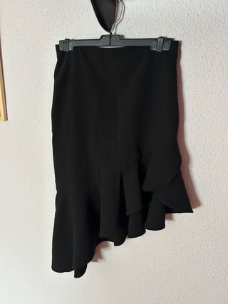 Falda Stradivarius negra asimétrica talla S nueva