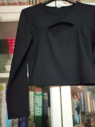 Camiseta negra manga larga diseño sofisticado T.M