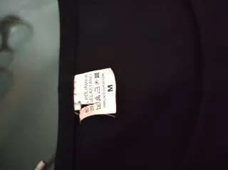 Camiseta negra manga larga diseño sofisticado T.M