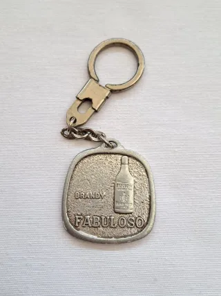 Llaveros Freixenet, Segura Viudas, Gin Bombay...