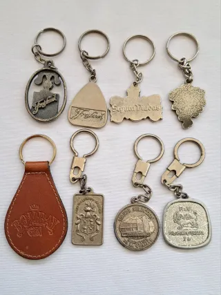 Llaveros Freixenet, Segura Viudas, Gin Bombay...