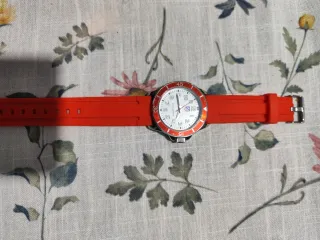 Reloj Armani Exchange Rojo