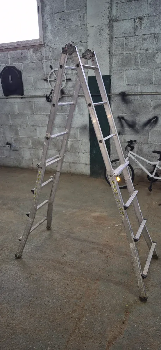 Escalera metálica profesional