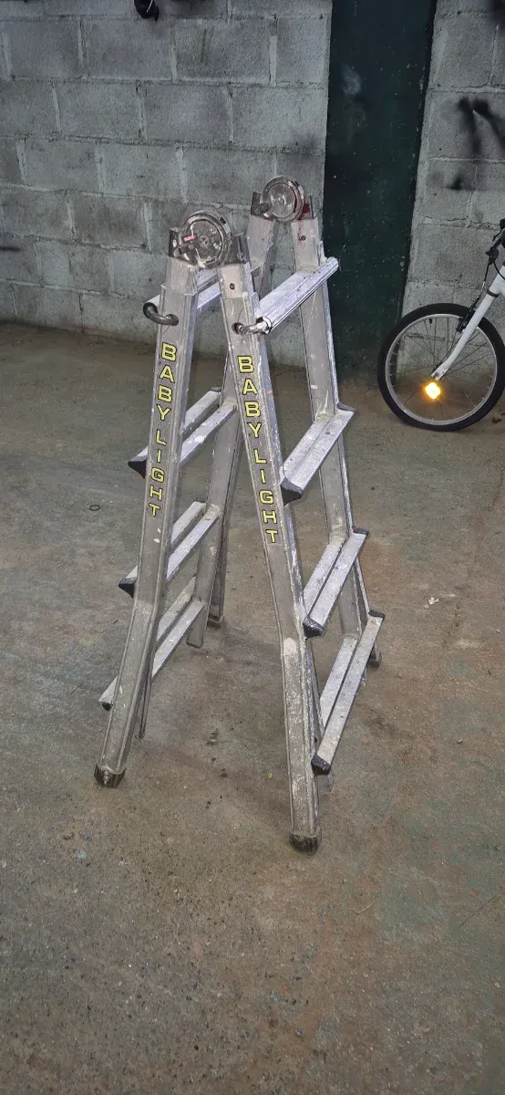 Escalera metálica profesional