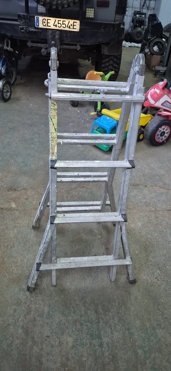 Escalera metálica profesional