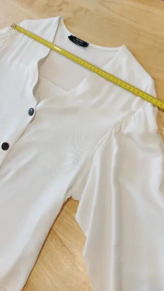 Blusa blanca Bershka manga larga Talla S