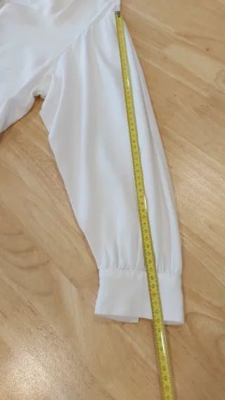 Blusa blanca Bershka manga larga Talla S