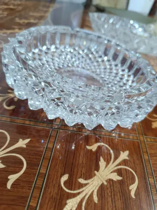 Cenicero de cristal tallado
