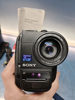 Video Cámara digital CANON DC22, obturador o tapa del objetivo no se abre, pero funciona