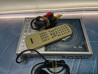 Reproductor dvd mini LG 5988, con mando, BUEN ESTADO