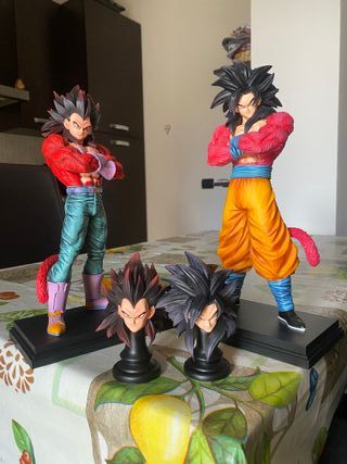 Dragon Ball GT Goku & Vegeta SSJ4 Figure 30/32cm