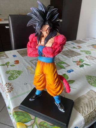 Dragon Ball GT Goku & Vegeta SSJ4 Figure 30/32cm