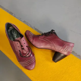 Sapatos tipo Oxford de salto bordeaux Novos