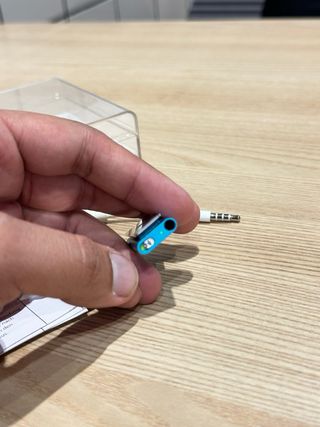 iPod Shuffle 3rd Generation Blue 2GB