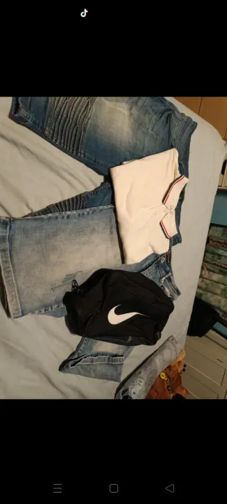 Pantalones hombre,polo y riñonera.