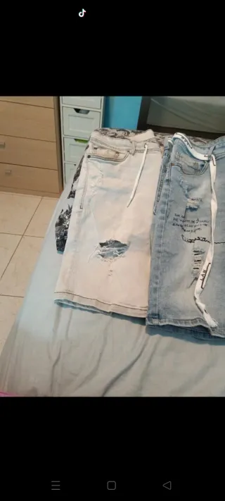 Pantalones cortos vaqueros rotos hombre