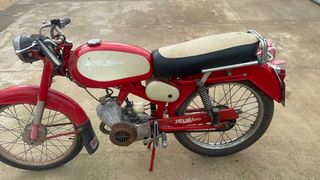 Rieju 3 marchas en la mano antigua 1968 con papele