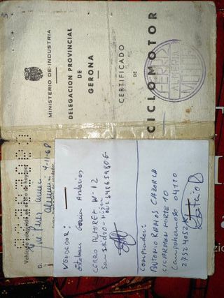 Rieju 3 marchas en la mano antigua 1968 con papele