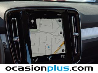 Volvo XC40 T3 Momentum Pro Auto 120 kW (163 CV)