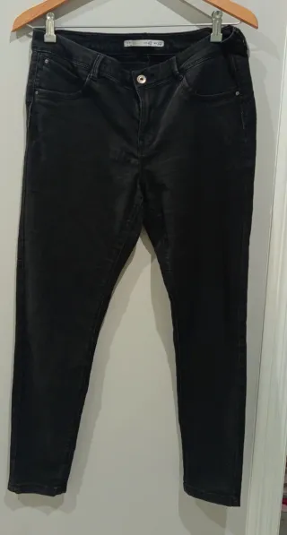Pantalón vaquero elástico Lefties negro