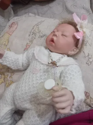 Bambola realistica neonato