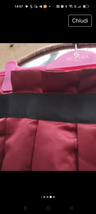 Gonna amaranto con cintura nera