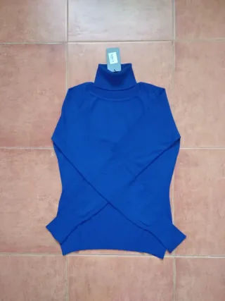 Jersey cuello alto azul sin estrenar