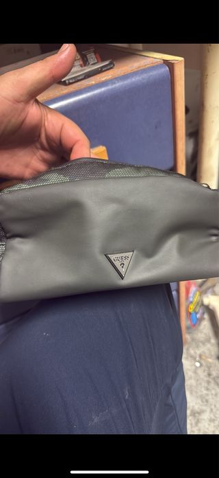 Bolso Guess Negro y Plateado Nuevo